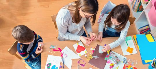 Activités manuelles pour l'éveil des enfants